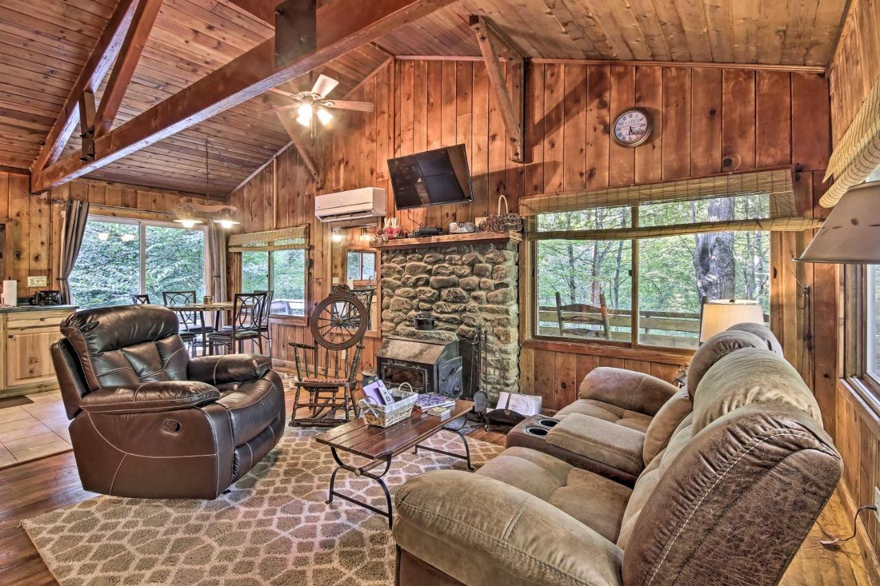 Secluded Stanardsville Cabin With 10 Acres And Hot Tub Exteriör bild