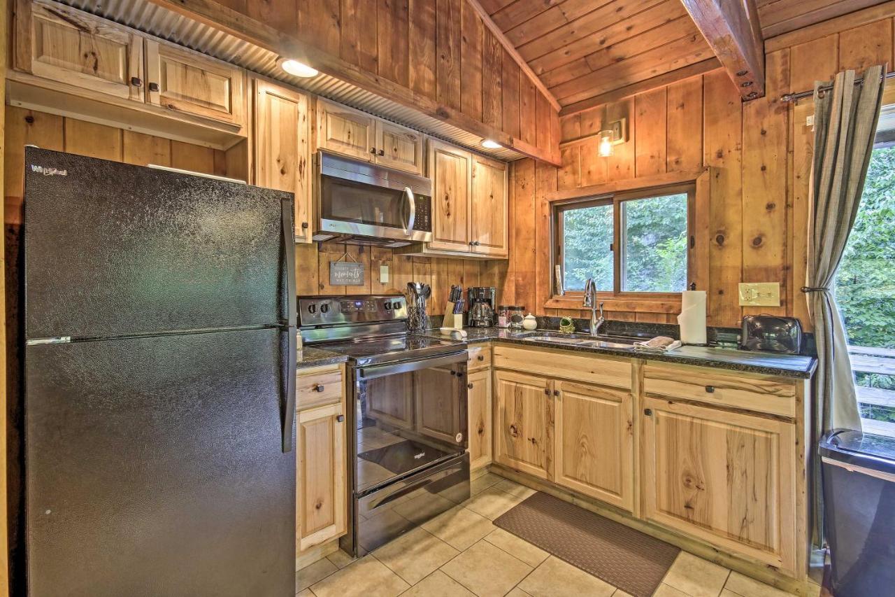 Secluded Stanardsville Cabin With 10 Acres And Hot Tub Exteriör bild
