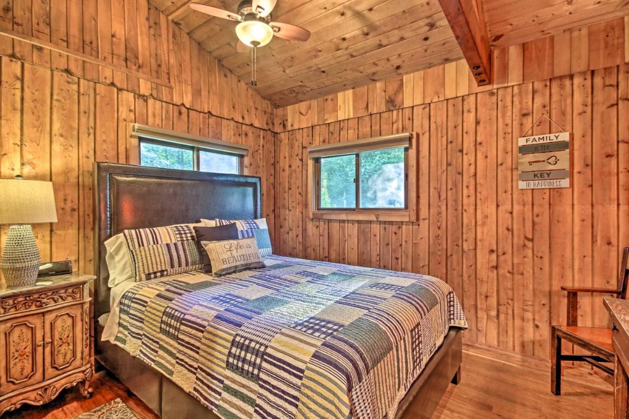 Secluded Stanardsville Cabin With 10 Acres And Hot Tub Exteriör bild