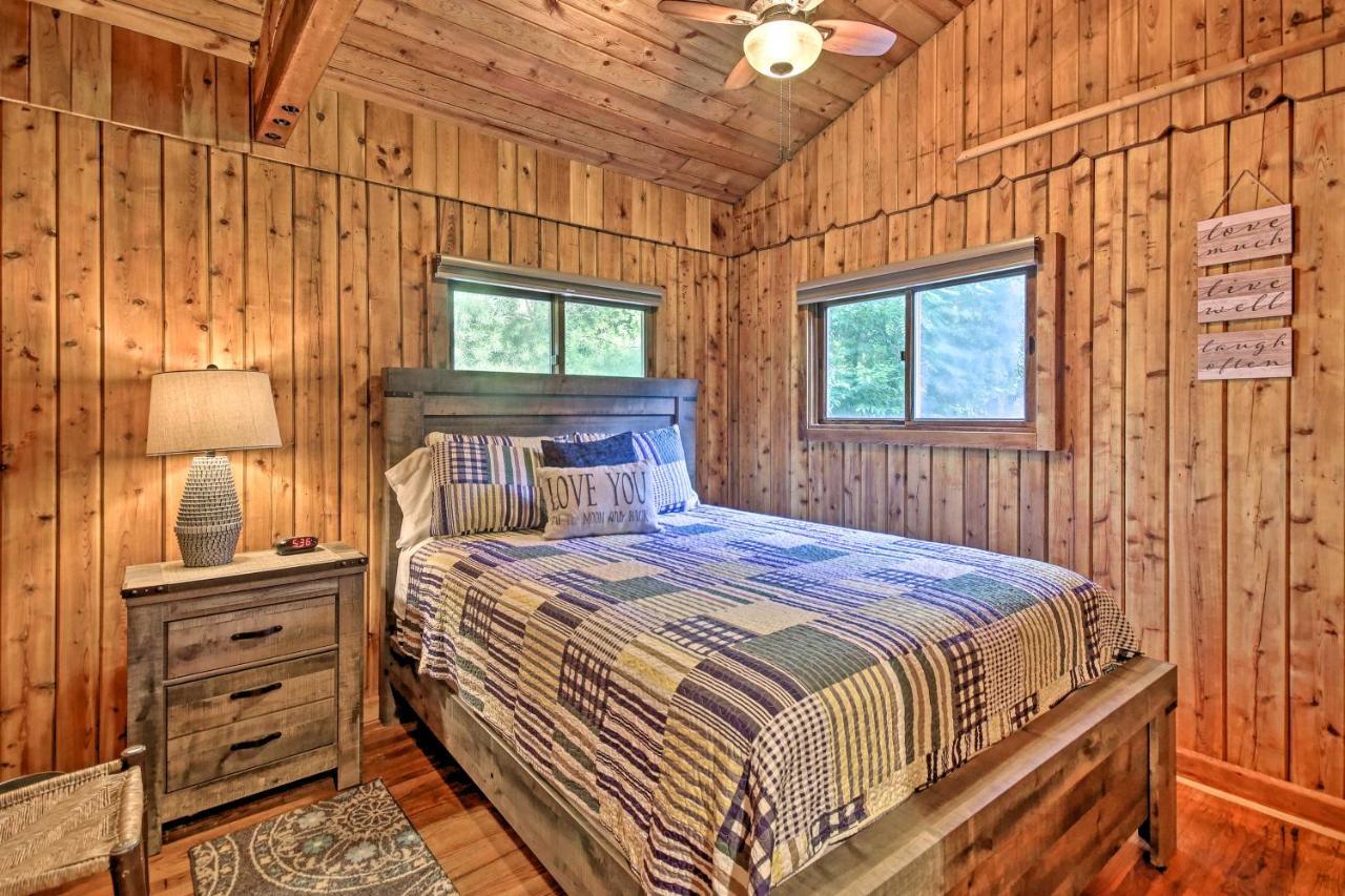 Secluded Stanardsville Cabin With 10 Acres And Hot Tub Exteriör bild