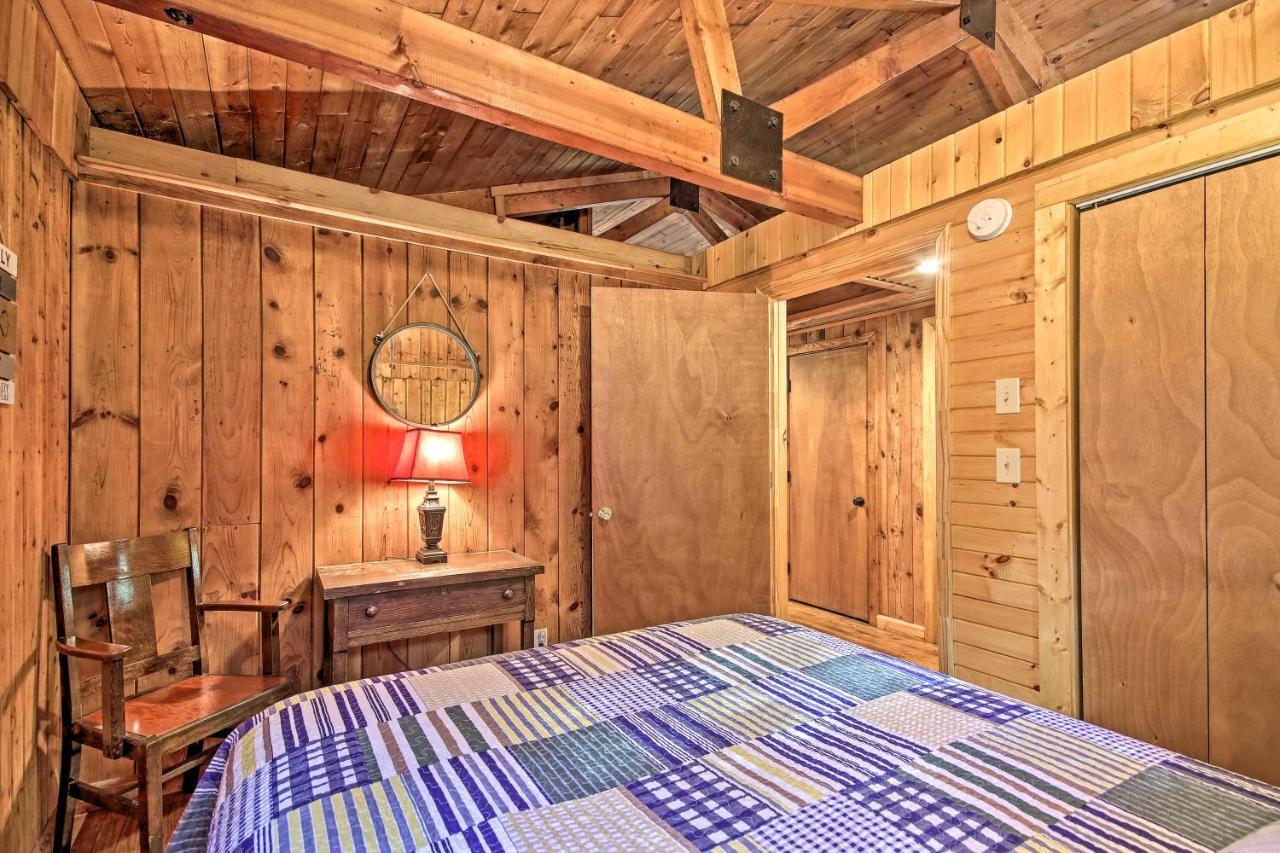 Secluded Stanardsville Cabin With 10 Acres And Hot Tub Exteriör bild