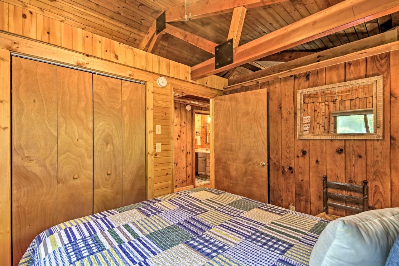 Secluded Stanardsville Cabin With 10 Acres And Hot Tub Exteriör bild